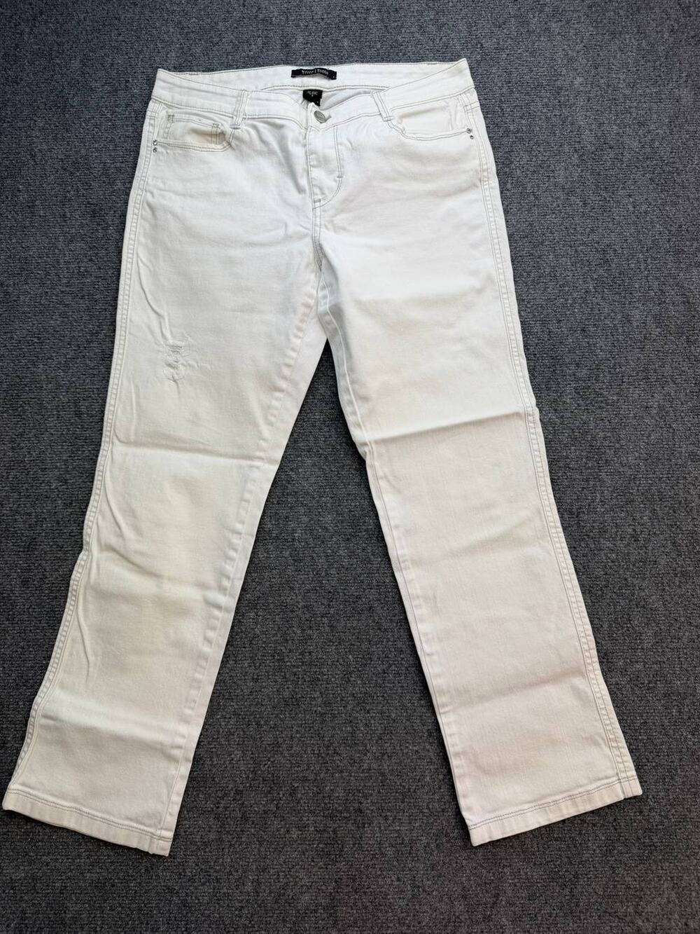 White House Black Market Blanc Women’s Size 8 White Denim Capri Jeans
